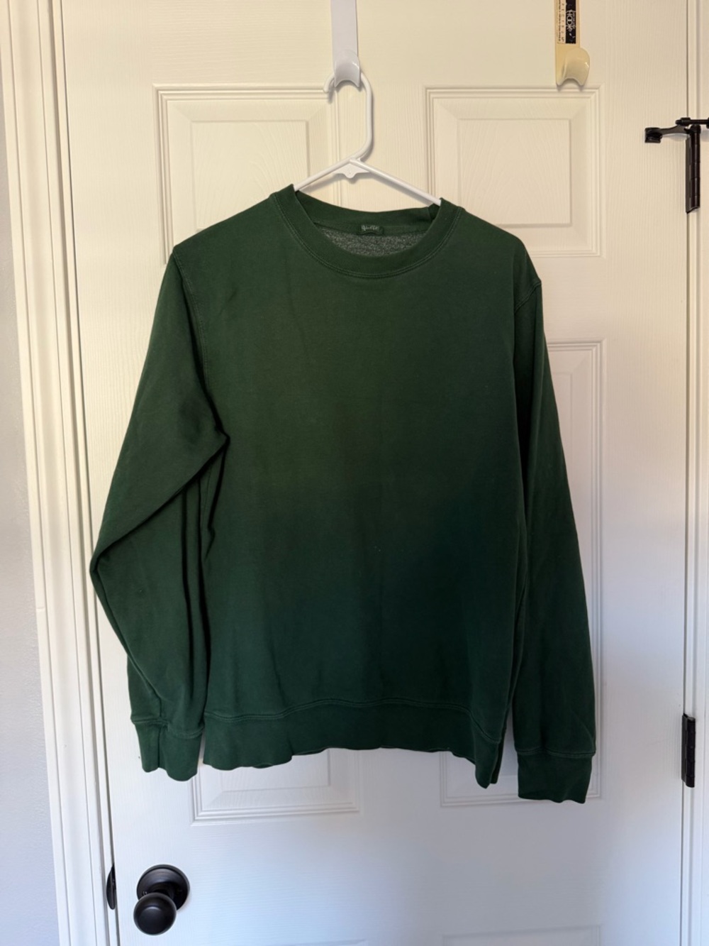 Brandy Melville Dark Green Crewneck Sweatshirt